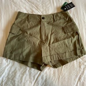 NWT Cargo Shorts Army Green Simons